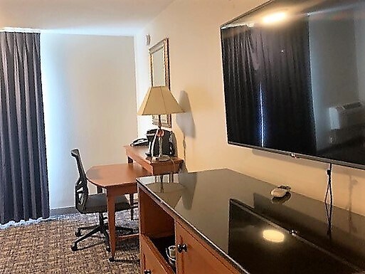 More Photos Of 1929 4th St, Eureka Hotel For Sale