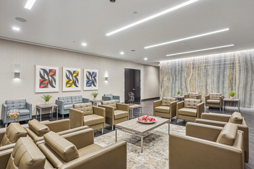 More Photos Of RXR Plz, Uniondale Office Residential For Lease