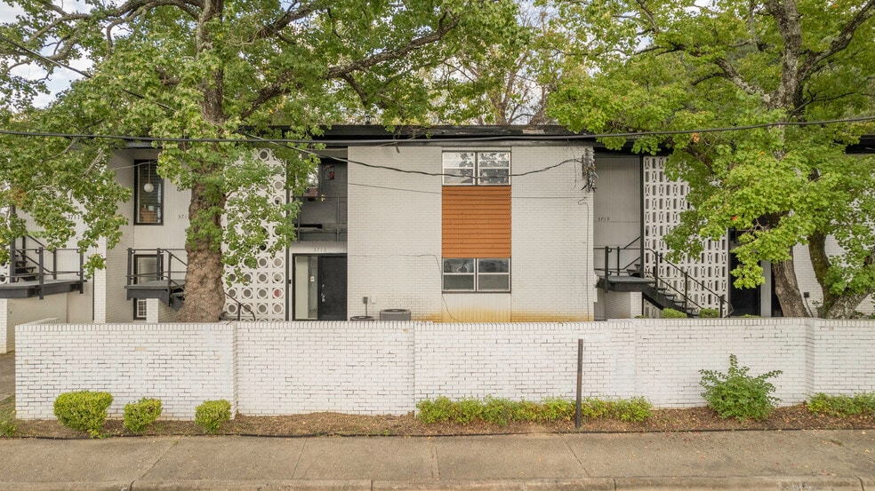 More Photos Of 3701-3743 Wesley Dr, Montgomery Apartments For Sale