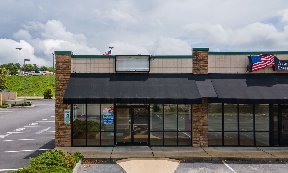 More Photos Of 2940 Paulena Dr, Bristol Unknown For Lease