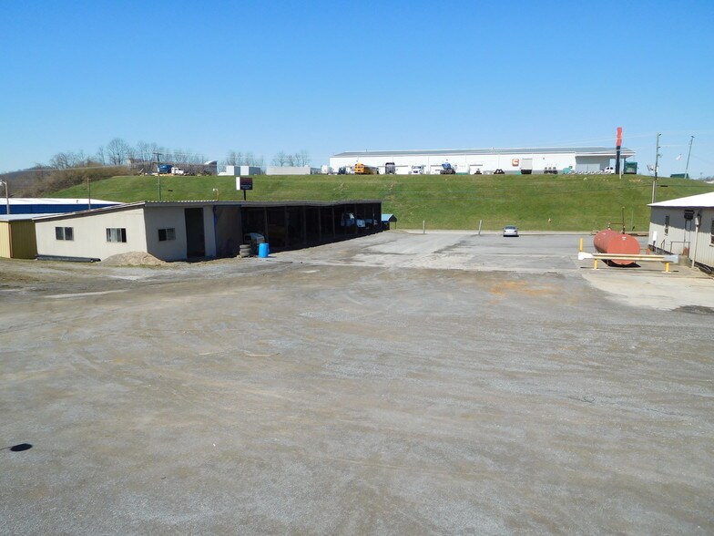 69 Middletown Rd, Fairmont, WV 26554 Service For Sale