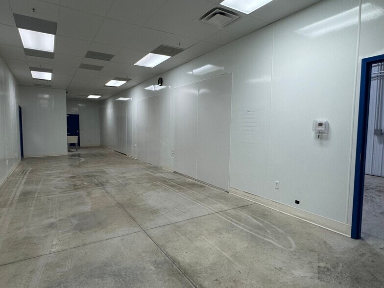 More Photos Of 2221 W College Ave, Normal Warehouse For Sale