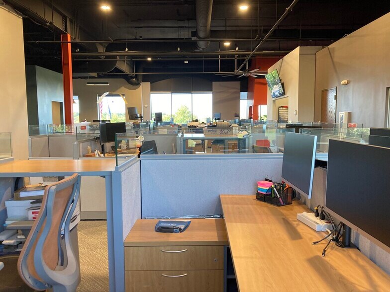 More Photos Of 9645 Lincolnway Ln, Frankfort Storefront Retail Office For Lease