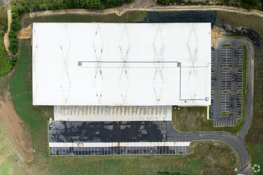 More Photos Of Alberigi Dr, Jessup Distribution For Lease