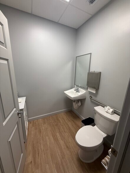 More Photos Of 9970 S Central Park Blvd, Boca Raton Medical For Lease