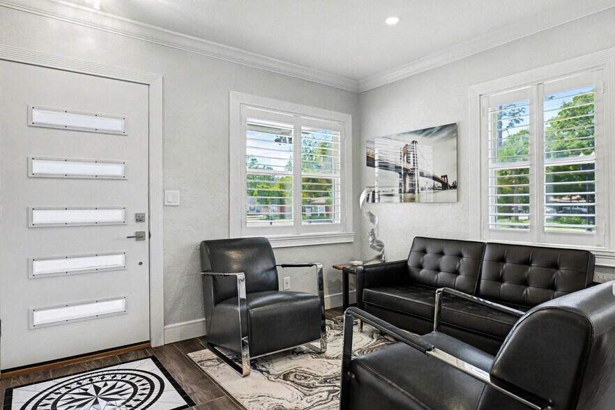 More Photos Of 1701-1709 Rogero Rd, Jacksonville Office Residential For Sale