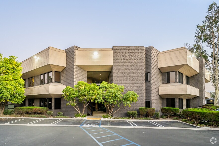 More Photos Of 17682 Mitchell N, Irvine Office For Lease