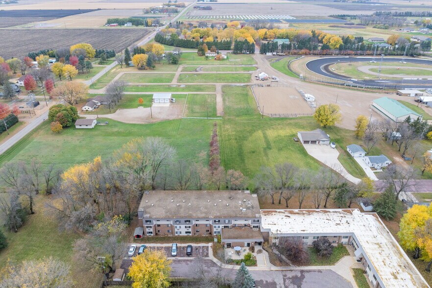 More Photos Of 3200 Maple Ave, Slayton Apartments For Sale