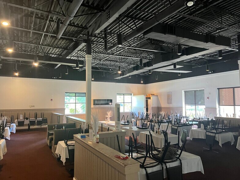 More Photos Of 7322 Stonecrest Concourse, Lithonia Restaurant For Sale