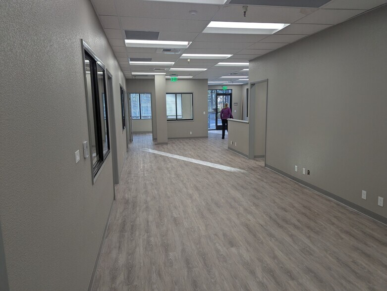 More Photos Of 416 Crown Point Cir, Grass Valley Warehouse For Lease