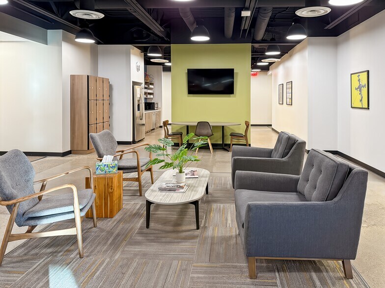 More Photos Of 7301 N 16th St, Phoenix Coworking Space