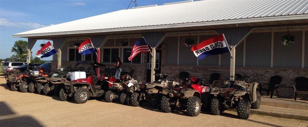 More Photos Of 14877 Hwy 20, East Dubuque Restaurant For Sale