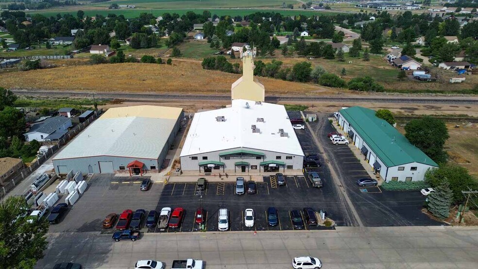 More Photos Of 8017 S 1st St, Wellington Warehouse For Lease