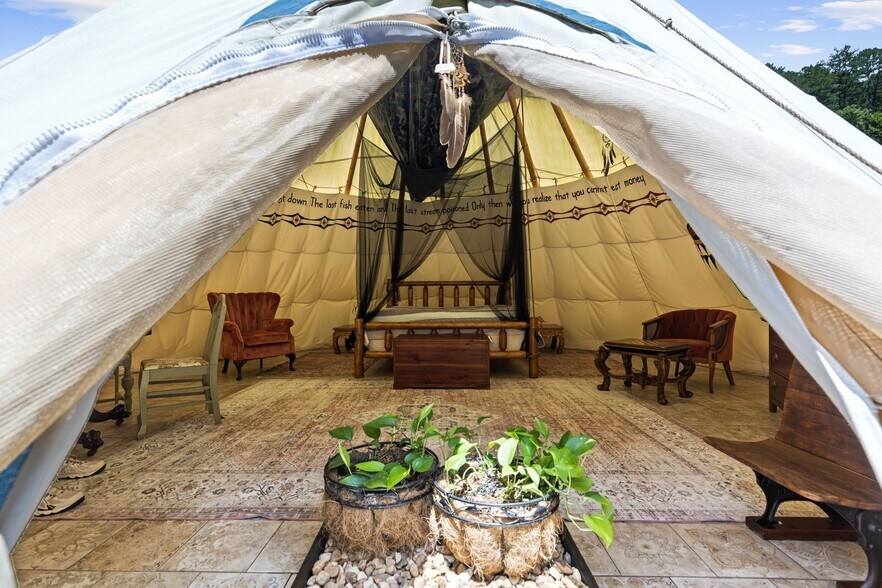 More Photos Of 32 Owl Creek Rd, Murphy Trailer Camper Park For Sale