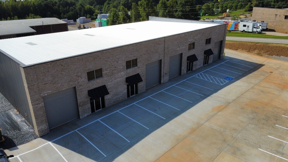 Primary Photo Of 4325 McBrayer Rd, Oakwood Warehouse For Lease