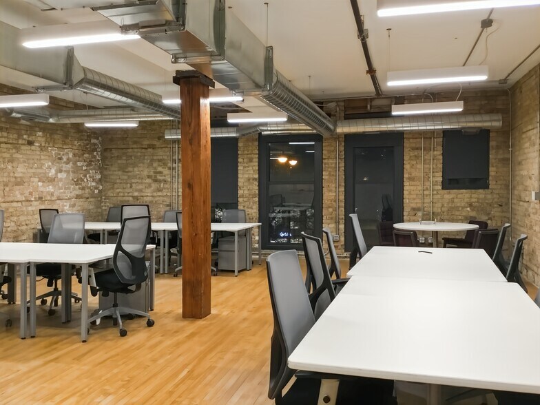 More Photos Of 900 W Randolph St, Chicago Coworking Space