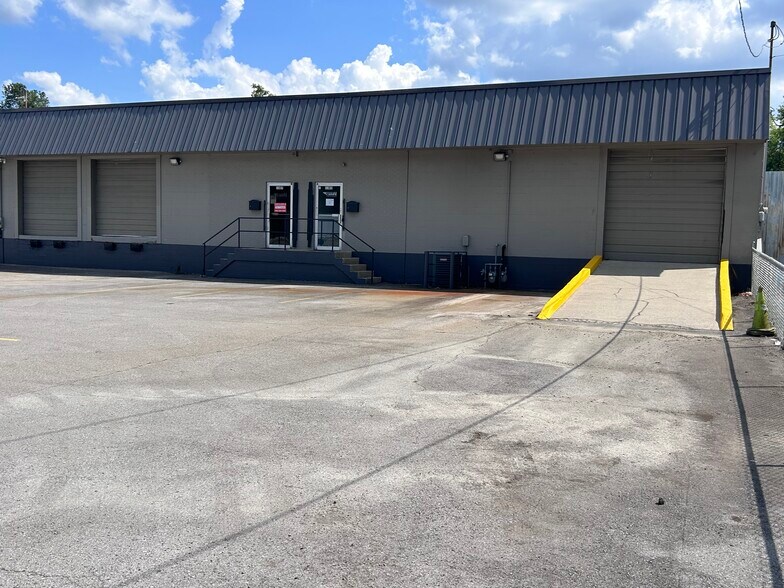 Primary Photo Of 1305 Elm Hill Pike, Nashville Warehouse For Lease