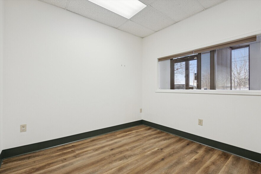 More Photos Of 10501 Academy Rd, Philadelphia Medical For Sale