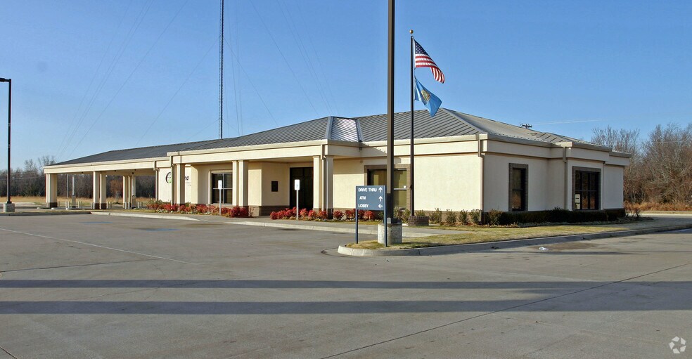 Primary Photo Of 5220 N Hwy 167, Catoosa Freestanding For Sale