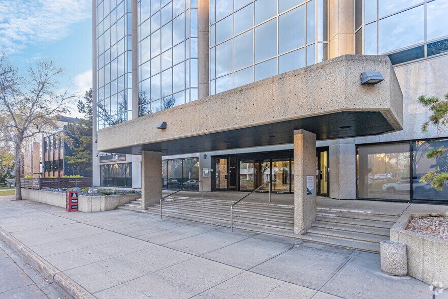 More Photos Of 9940 106th St NW, Edmonton Office For Lease