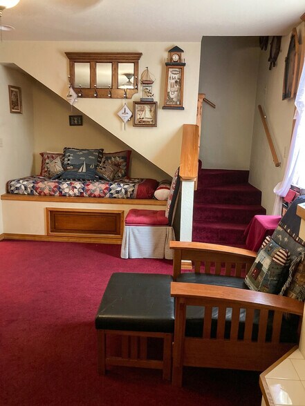 More Photos Of 160 Spring St, Eureka Springs Hospitality For Sale