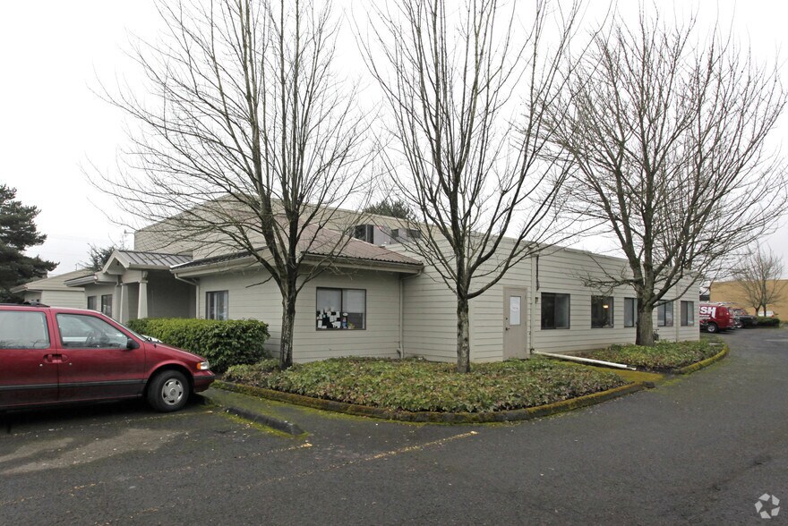 More Photos Of 17175 SW Tualatin Valley Hwy, Beaverton Unknown For Lease