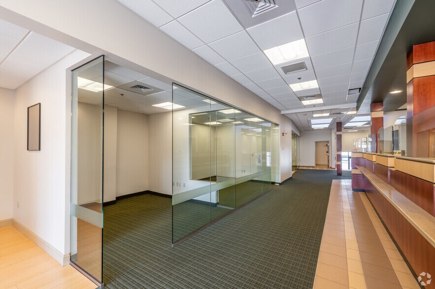 More Photos Of 989-1001 Watertown St, Newton Office For Lease