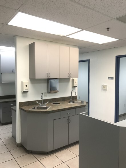 More Photos Of 1310 W St Marys Rd, Tucson Medical For Lease