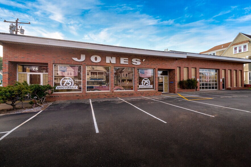 More Photos Of 73-77 Connecticut Blvd, East Hartford Freestanding For Lease