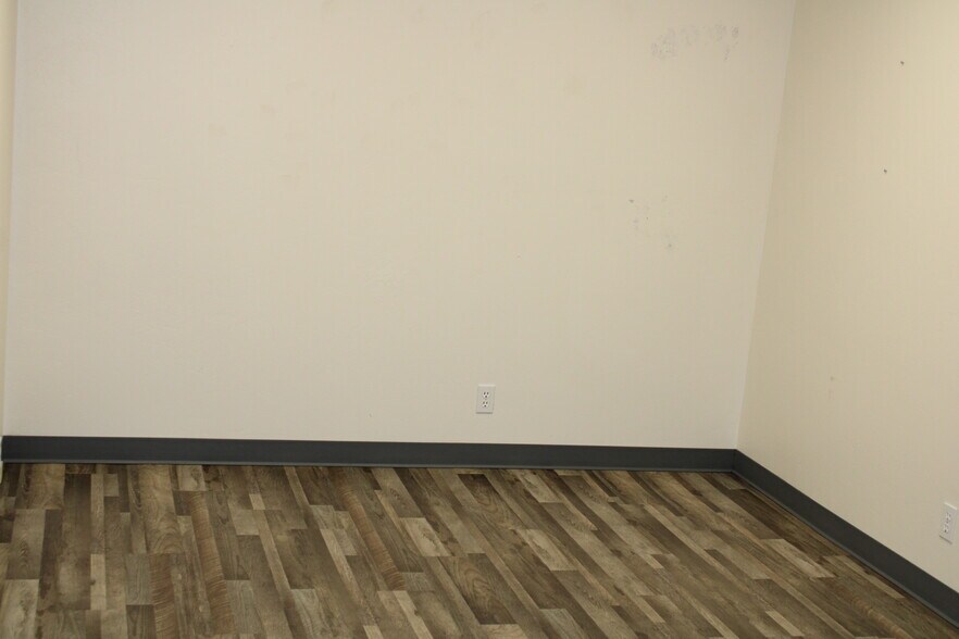 More Photos Of 1286-1296 Addison Ave E, Twin Falls Storefront Retail Office For Lease