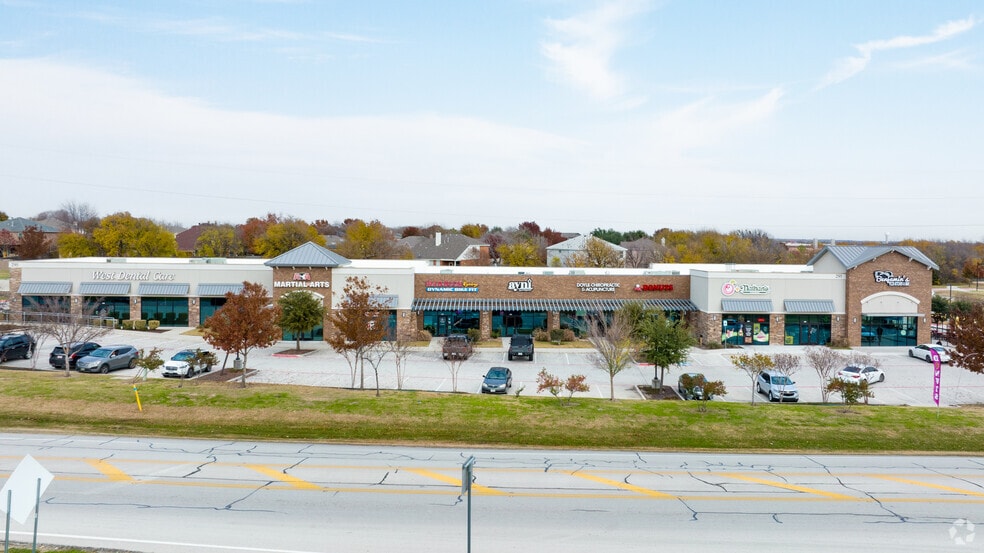 More Photos Of 295 W Byron Nelson Blvd, Roanoke General Retail For Lease