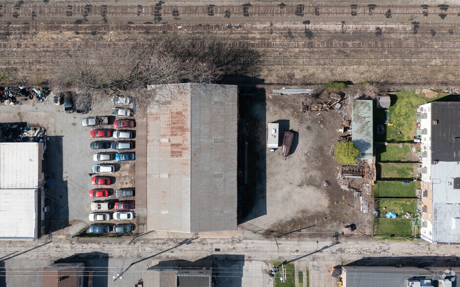 More Photos Of 814 Railroad Ave, Midland Warehouse For Sale