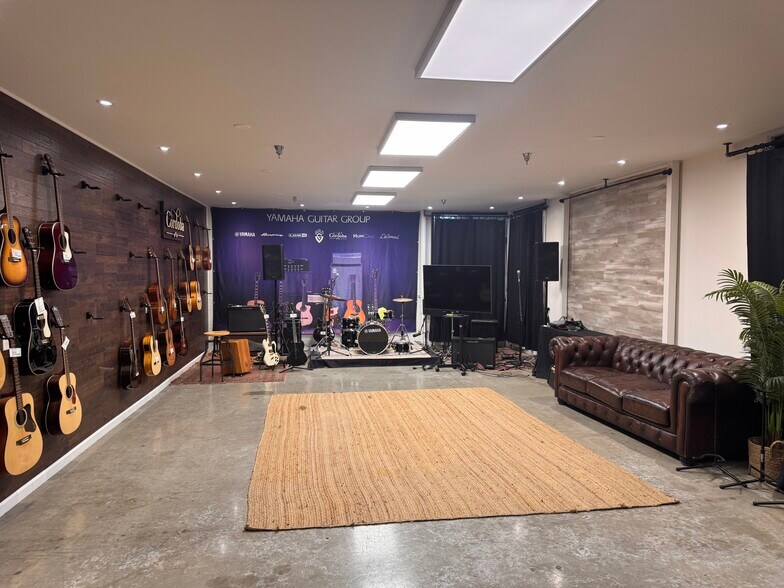 More Photos Of 1401 Stellar Dr, Oxnard Manufacturing For Lease