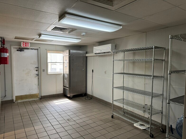 More Photos Of 553 W Main St, Sylva Restaurant For Lease