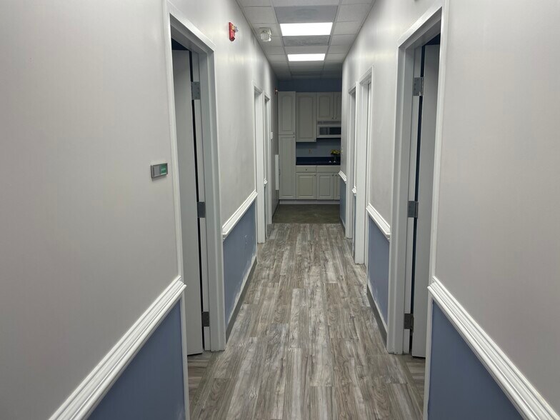 More Photos Of 325 Gambrills Rd, Gambrills Office For Sale