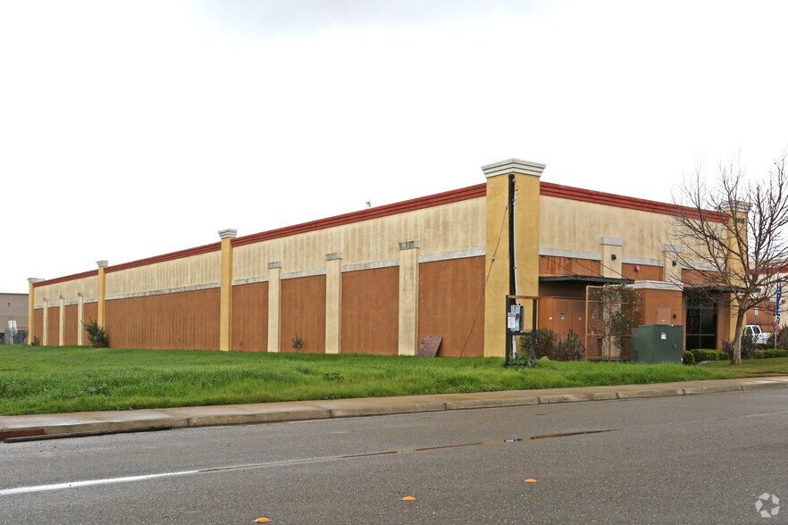 More Photos Of 1418 Mariani Ct, Tracy Warehouse For Sale
