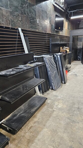 More Photos Of 756 1/2 E 200th St, Cleveland General Retail For Lease