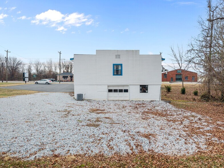 More Photos Of 1108 S Salisbury, Spencer Freestanding For Sale