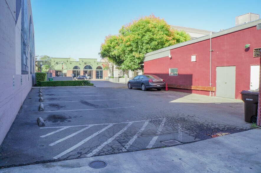 More Photos Of 378 E Campbell Ave, Campbell Freestanding For Sale