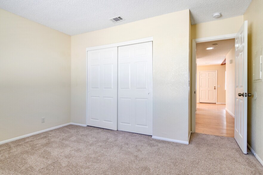 More Photos Of 19087 Allegheny Rd, Apple Valley Apartments For Sale