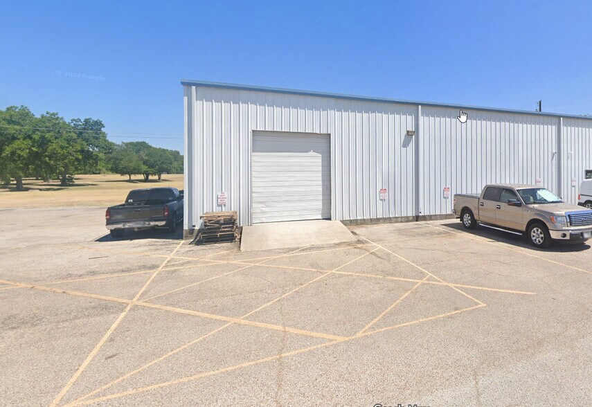 Primary Photo Of 1400-1402 Waco Rd, Belton Warehouse For Lease