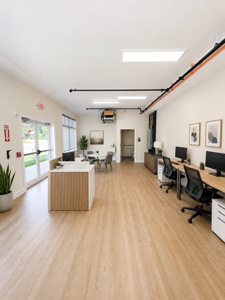 Primary Photo Of 725 Main St, Tewksbury Storefront For Lease