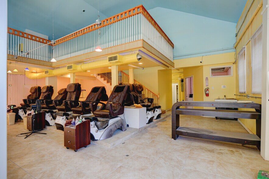 More Photos Of 60-62 S 4th St, Elizabeth Storefront Retail Residential For Sale