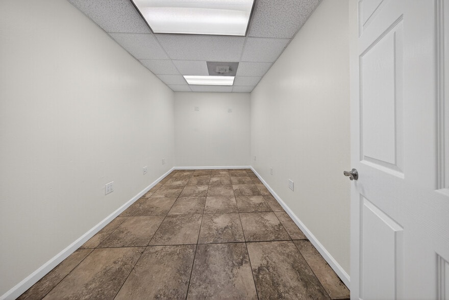 More Photos Of 1433-1437 W El Segundo Blvd, Compton Warehouse For Lease
