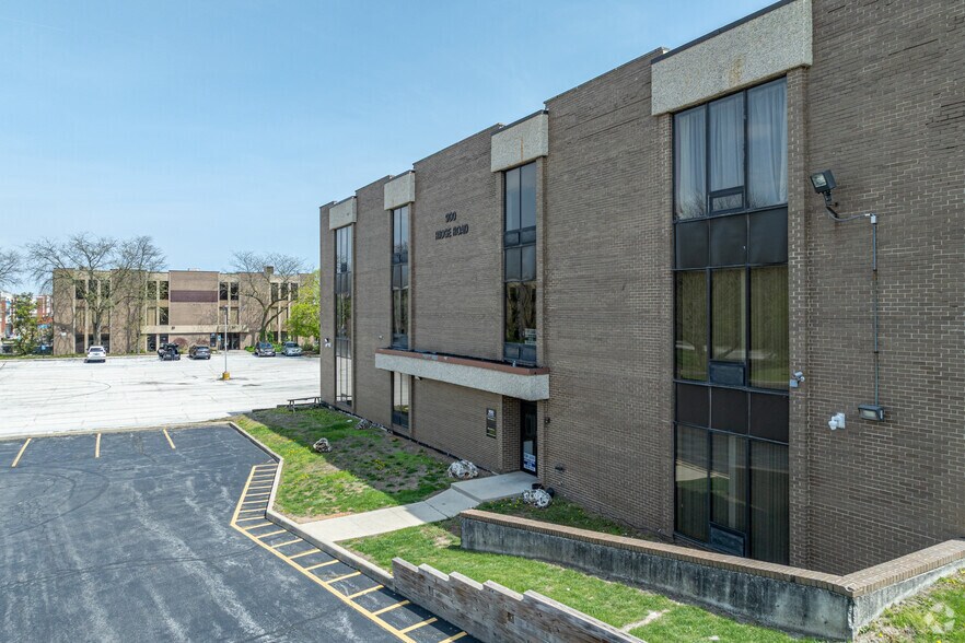 More Photos Of 900 Ridge Rd, Homewood Medical For Lease