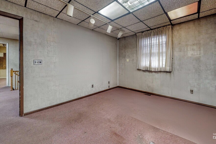 More Photos Of 9034 Tonnelle Ave, North Bergen Industrial For Sale