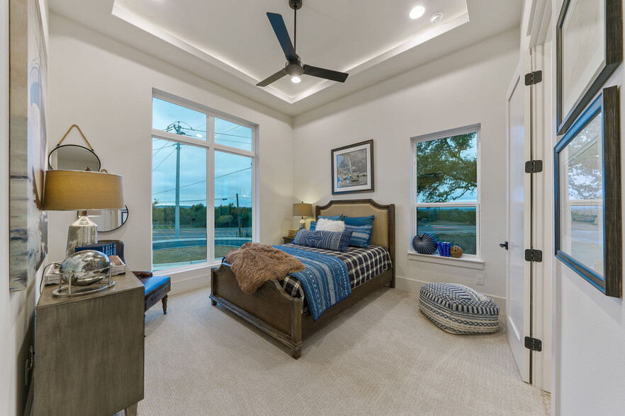 More Photos Of 7505 E US Highway 290, Johnson City Flex For Sale