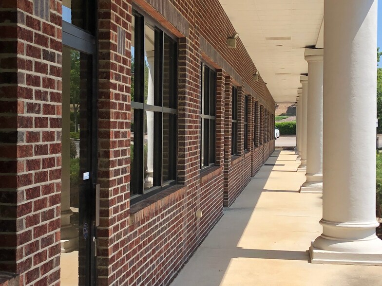 More Photos Of 501-511 James Jackson Ave, Cary Research And Development For Lease