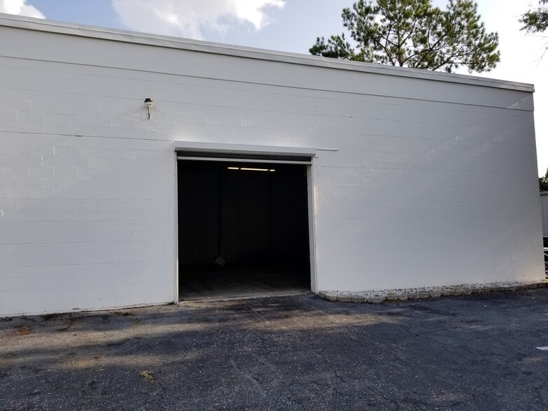 More Photos Of 3667-3691 46th Ave N, Saint Petersburg Manufacturing For Lease