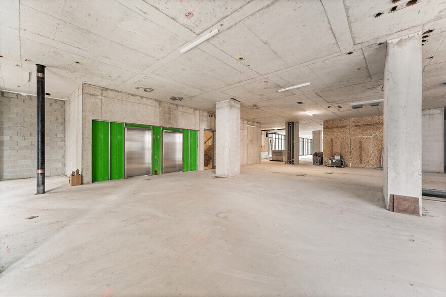 More Photos Of 2161 Yonge St, Toronto Apartments For Sale